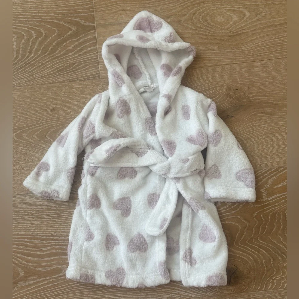 Blankets & Beyond Baby Bath Robe Cozy Pink Heart Robe 12+ months